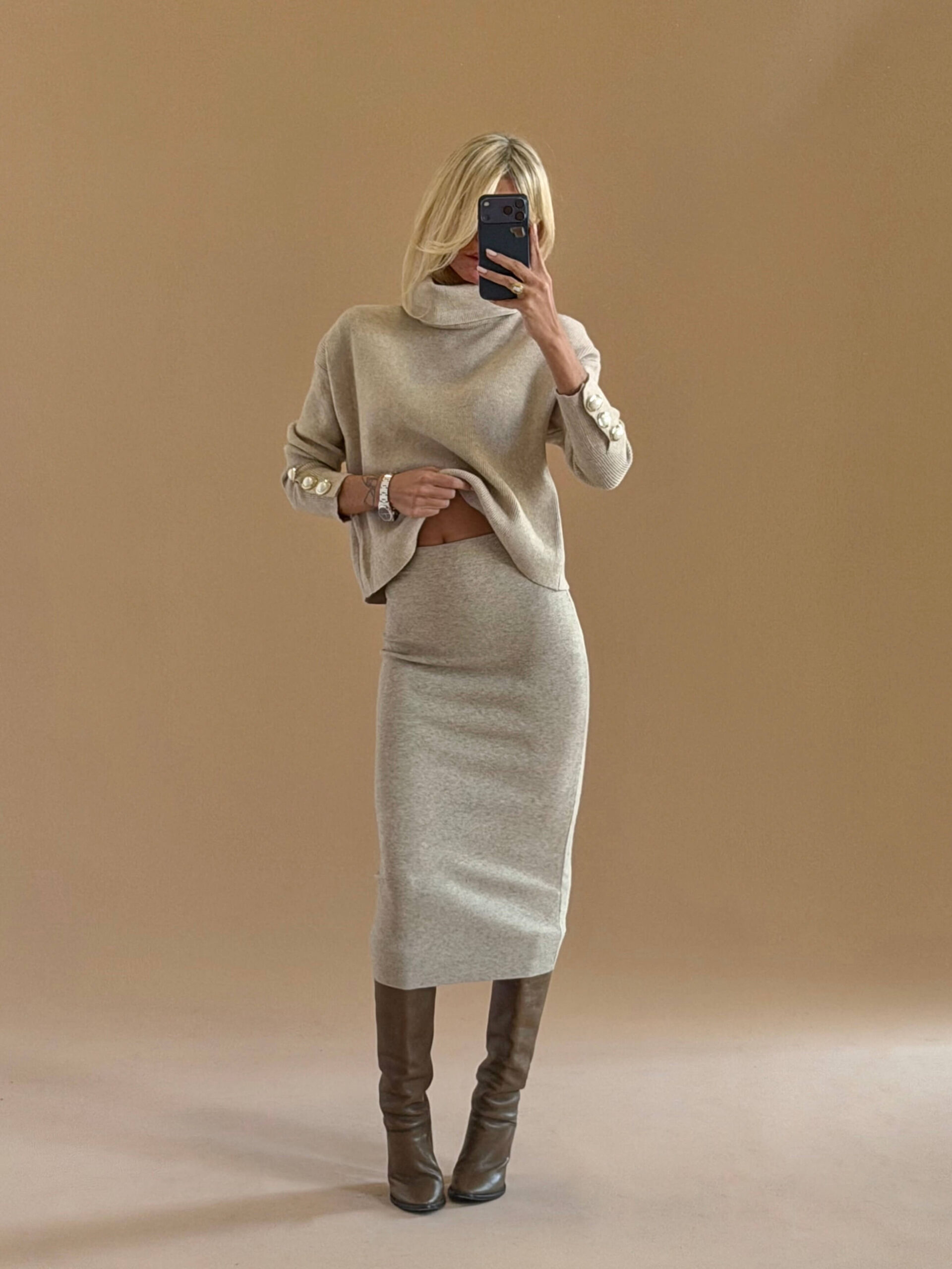 71FB6199-4FCF-4CFB-80E1-8B85A337AF75-2 Pearl Sleeve Knit Set - Image 1